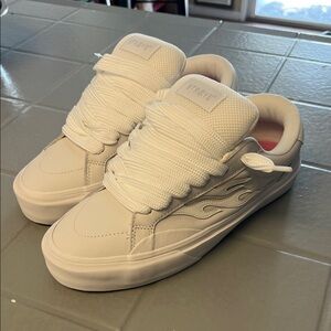 🔥STRAYE LOGAN PUFF "WHITEOUT" SKATEBOARD SHOES NIB WHITE LEATHER FLAMES